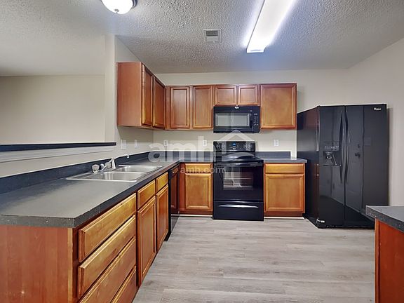 3rd image of 314 Brickhope Ln