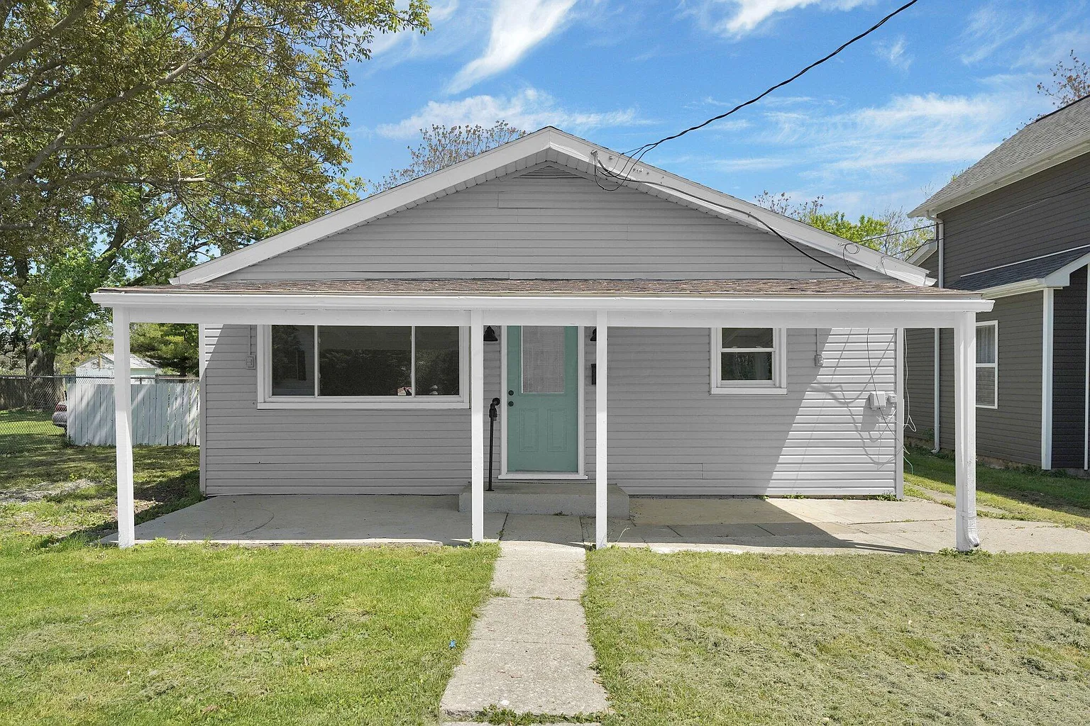 524 Avondale Ave photo 1