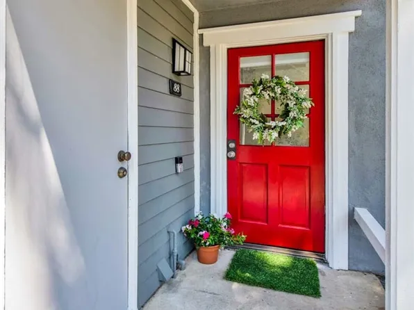 700 E Lake Dr Unit 88, Orange, CA 92866