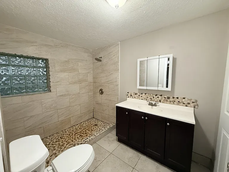 7919 NW 81st Ct — Photo 9