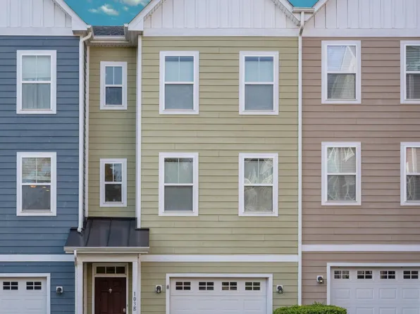 103 Longwood Dr APT E, Charlottesville, VA 22911