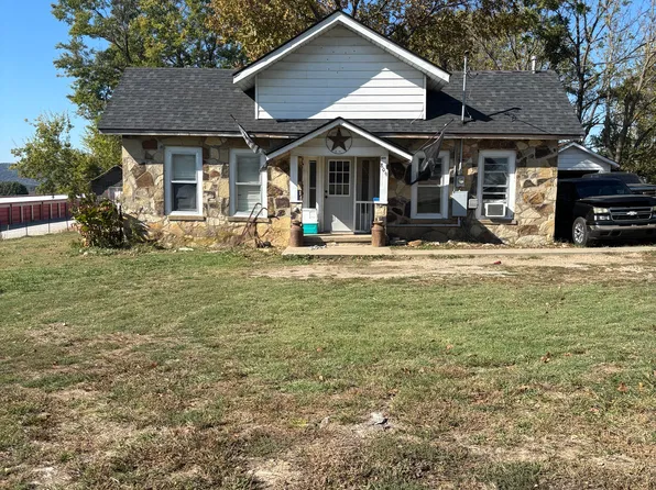 809 High St, Berryville, AR 72616