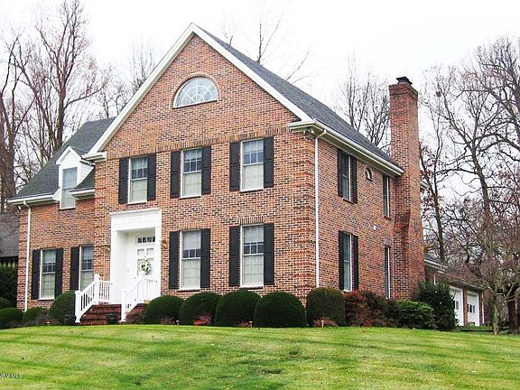 2nd image of 3002 Wakefield Dr