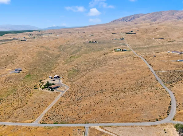 Nka Wenas View Dr, Selah, WA 98942