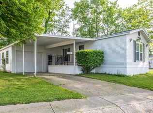 18 Sunset Dr, Springfield, OH 45504