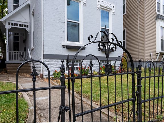 2nd image of 1533 Holman Ave