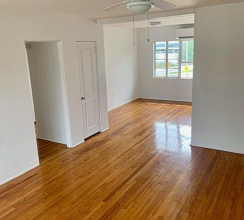 2nd image of 306 Lakeview St #203