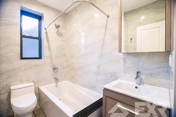 Rented by EXR | media 18