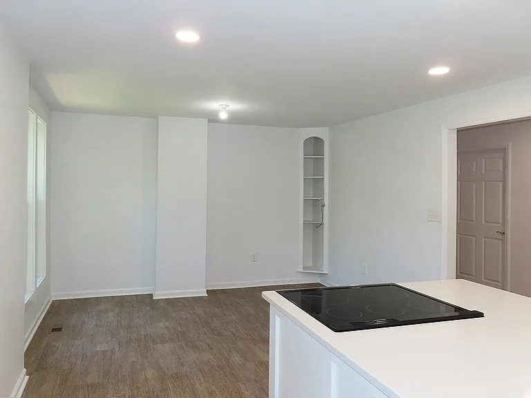 124 Brownville St — Photo 6
