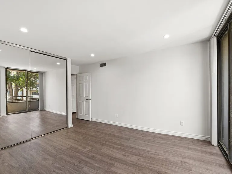 1950 Rodney Dr #105 — Photo 14