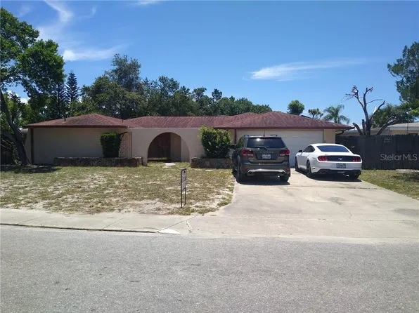 6510 Ridge Crest Dr, Port Richey, FL 34668