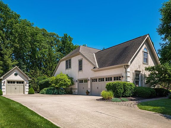 3rd image of 6218 Muirloch Ct N