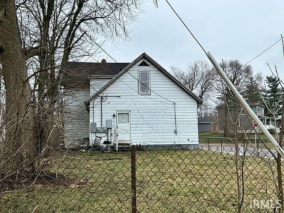 5th image of 1033 W Oak St
