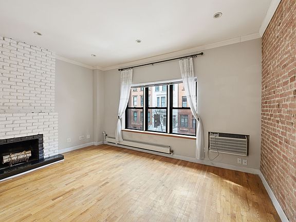 3rd image of 261 W 71st St APT 8