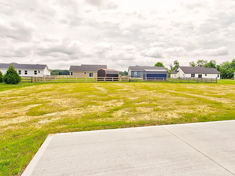 128 Kelly Dr — Photo 19