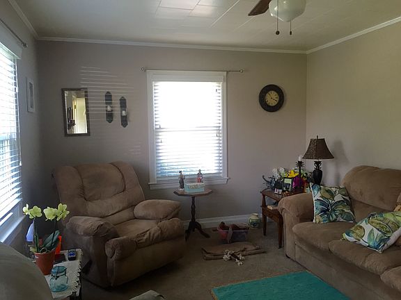 3rd image of 408 E Joyner St