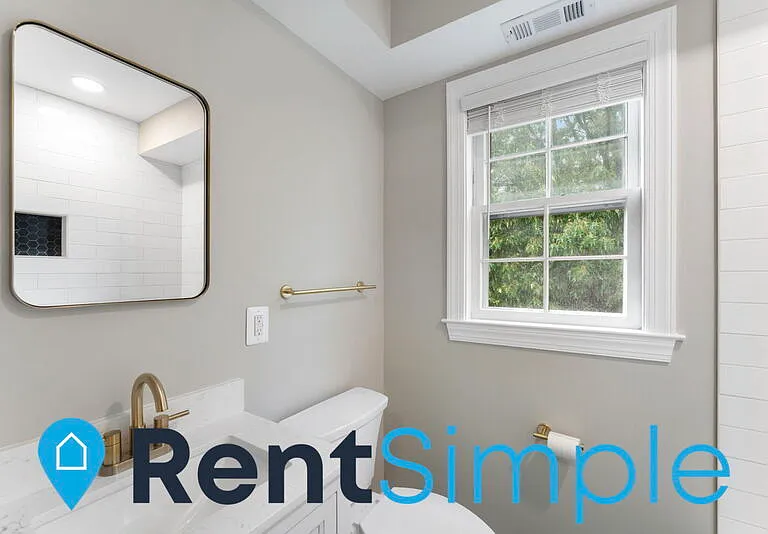 1300 S Barton St #338 — Photo 9
