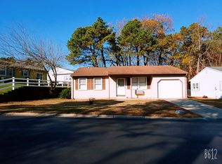 4 S Chestnut Ave, Whiting, NJ 08759