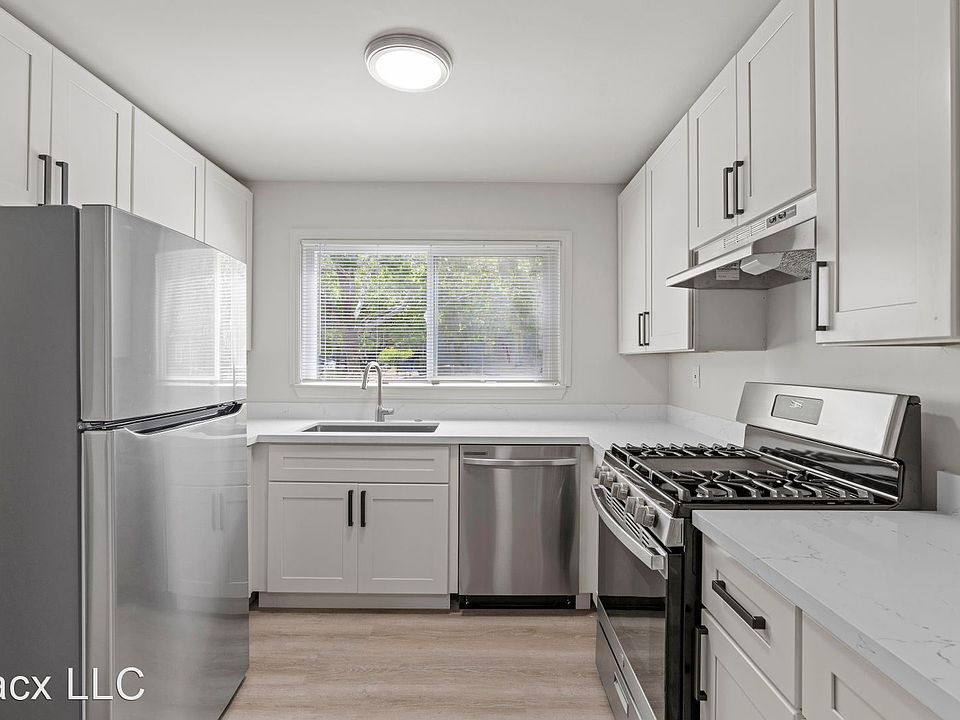 1st image of 594 S 6th St #14133698