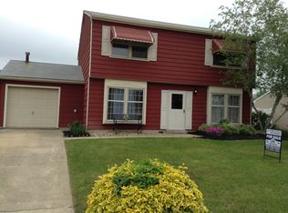 14 Adams Dr, Laurel Springs, NJ 08021