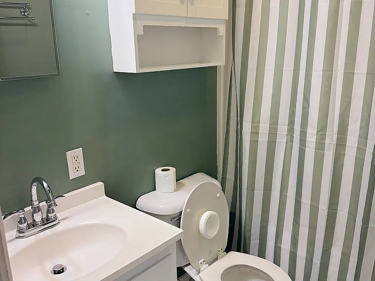 219 Langford Ct #1.1 — Photo 7