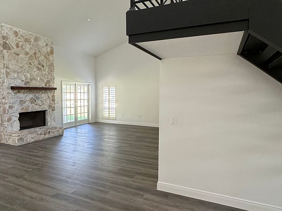 Entry to Family/Great Room