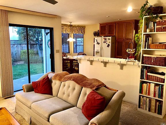 5th image of 2407 Zurlo Court