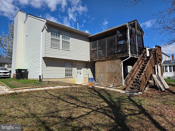 3rd image of 20580 Triple Crown Ct