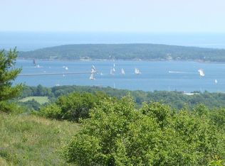 17 Clayton Ln, Rockland, ME 04841