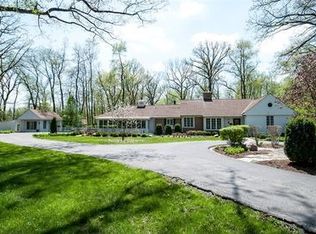 33W187 Shagbark Rd, Wayne, IL 60184