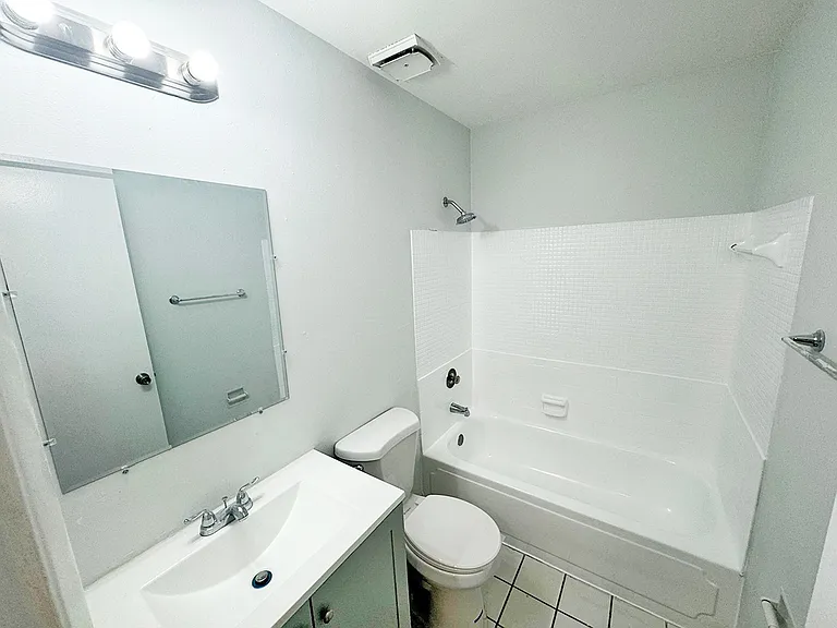 4543 Treehouse Ln #2F — Photo 13