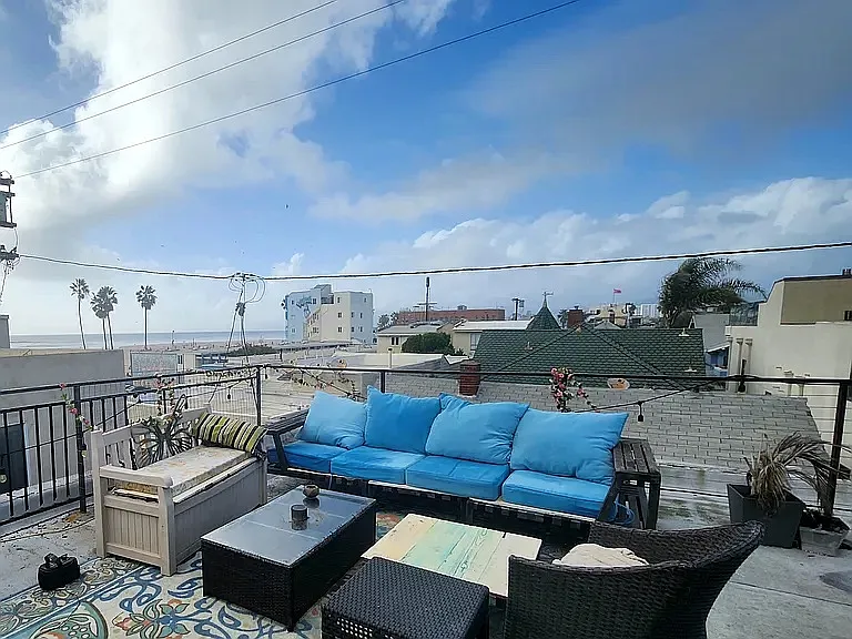 Studio, 450 sqft, $2,250 — Photo 2