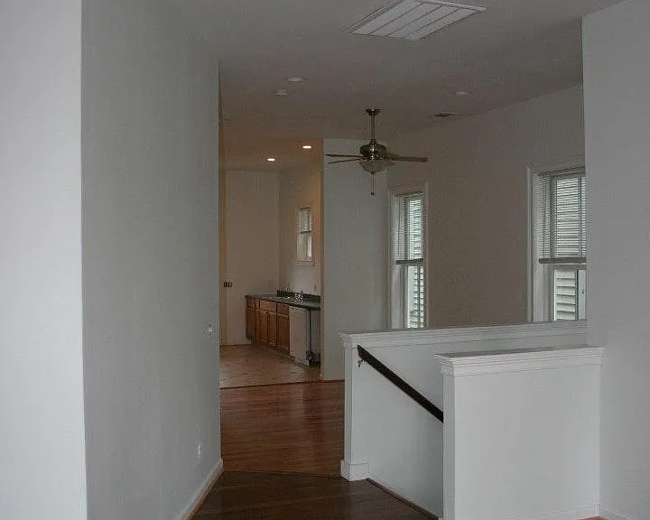 2221 Whitaker St — Photo 1