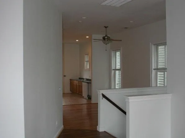 2221 Whitaker St, Savannah, GA 31401