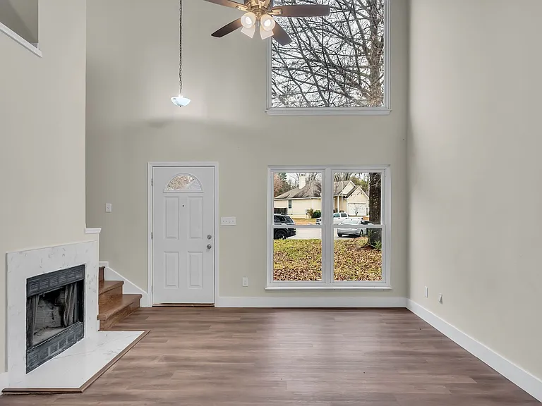 213 Rebecca Pines Dr — Photo 6
