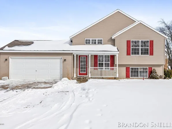 13838 Olin Lakes Dr NE, Sparta, MI 49345