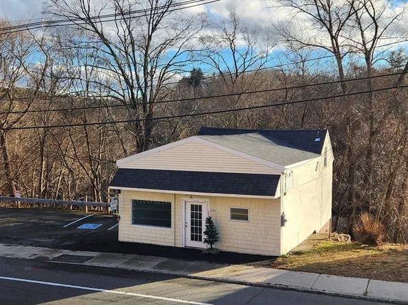 1053 Main St, Warren, MA 01083