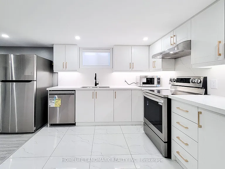 75 Bayview Dr #LOWER — Photo 9