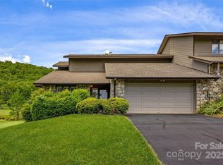 20 La Vista Dr, Mills River, NC 28759