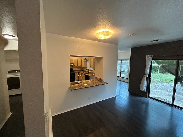 9215 Powhatan Dr — Photo 6