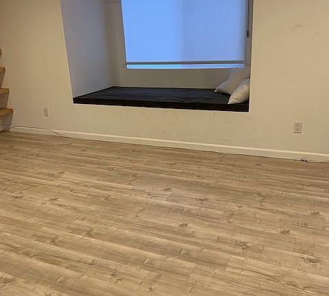 2nd image of 261 Flower St