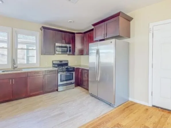1225 E Henry St, Linden, NJ 07036