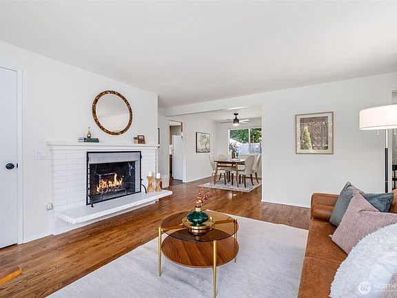 3rd image of 4303 225th Street SW