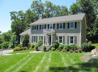122 Lily Pond Ln, Katonah, NY 10536