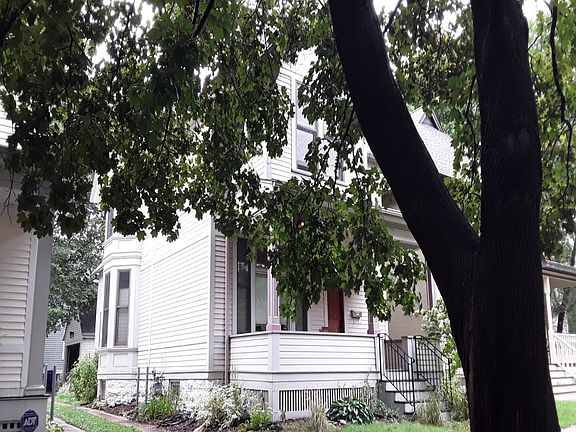 3rd image of 95 Mackubin St