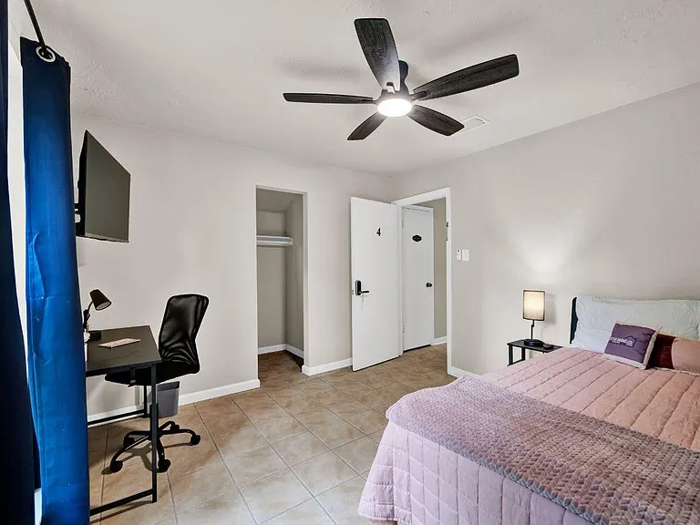 Room 4