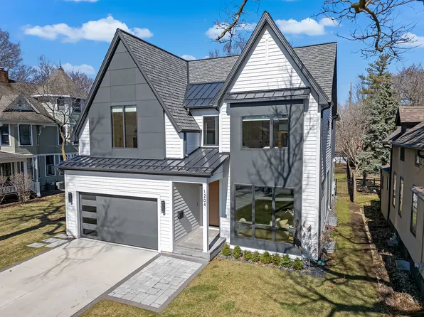 1204 Gilbert Ave, Downers Grove, IL 60515