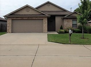 406 Belinda Aly, Columbia, MO 65203