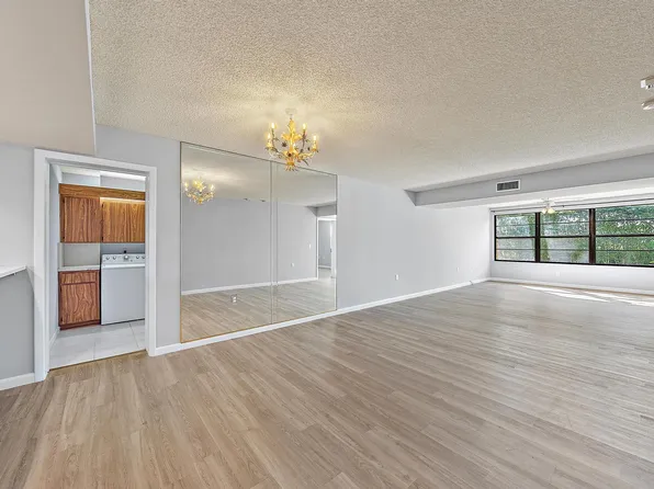 3515 Village Boulevard #102, West Palm Beach, FL 33409