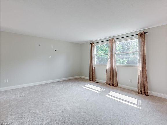 5th image of 2693 Serra Vista Dr